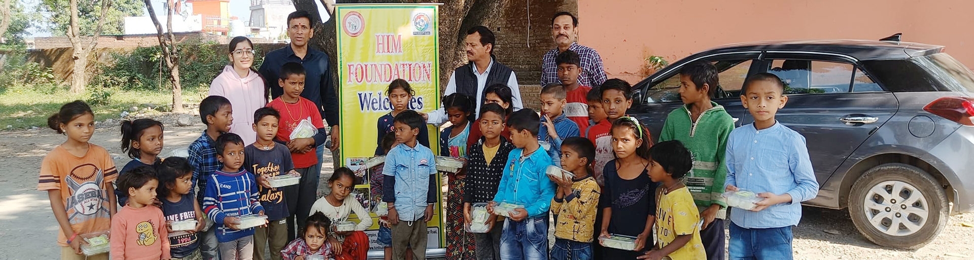 दीपावली के शुभ अवसर पर जरूरतमंद बच्चों को मिष्ठान वितरण